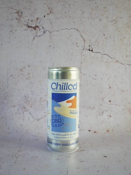 Chilled hibiscus blanc eau gazeuse au CBD